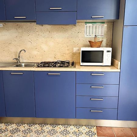 Orsola Apartments Favignana Phòng bức ảnh