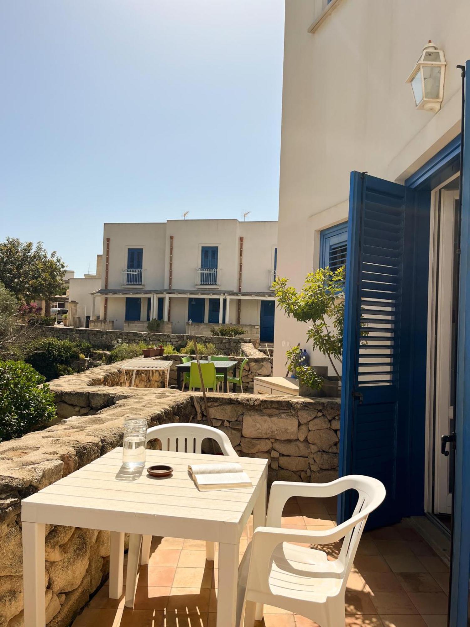 Orsola Apartments Favignana Phòng bức ảnh